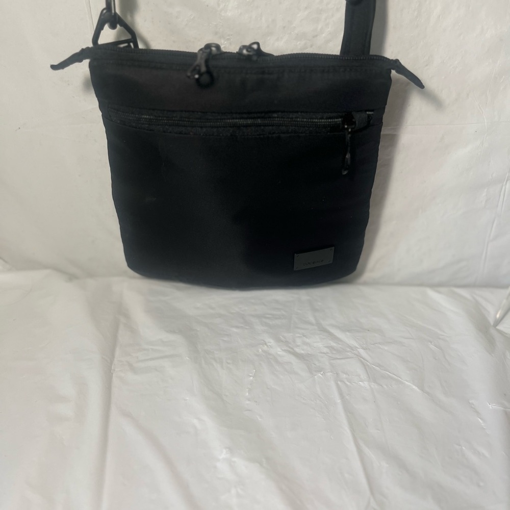 Pacsafe Citysafe CS-Series Black Crossbody RFID Purse